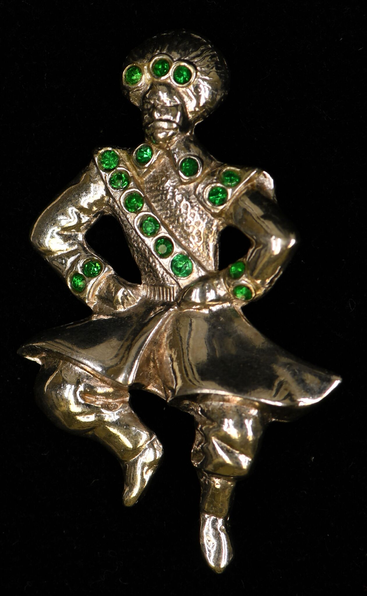 Eastern European Folk Dance Pin / Épingle de danse folklorique d’Europe de l’Est 3