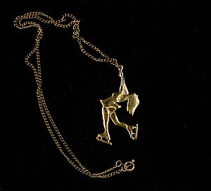 Figure Skating Necklace / Collier de patinage artistique